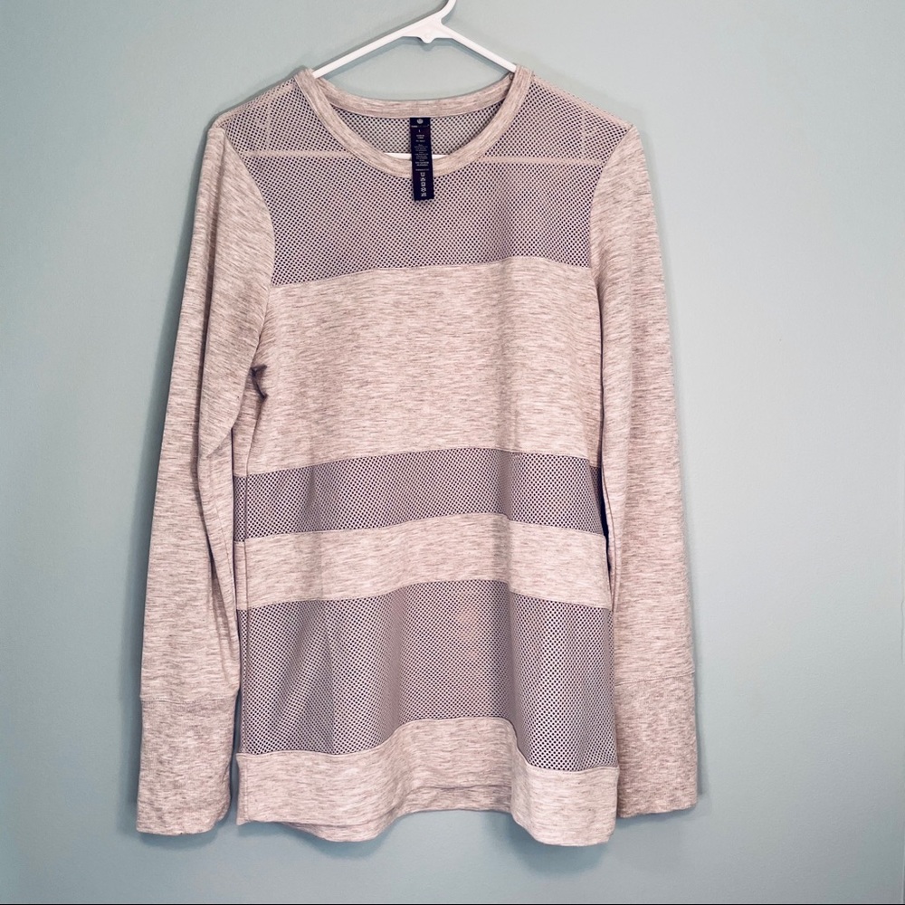 Yogalicous  gray mesh long sleeve shirt size large